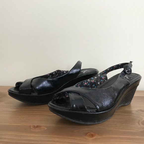 Studio K Platform Peeptoe Slingback Wedge Heels Black Patent Fabric - Picture 1 of 7